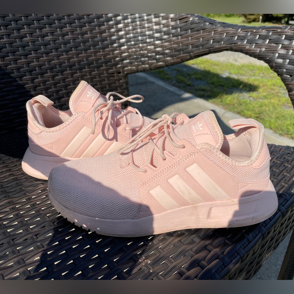 Adidas Sneakers